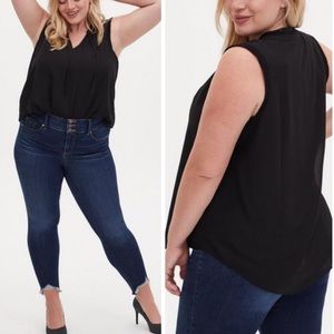 TORRID Chiffon Pleat Detail Tank Blouse Top Black Tie Detail EUC Size 6X